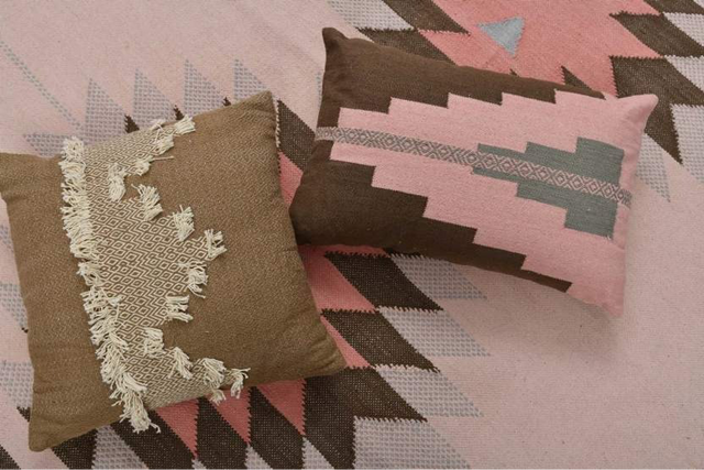 Cotton Wool Hand Woven Rug Size 5x8